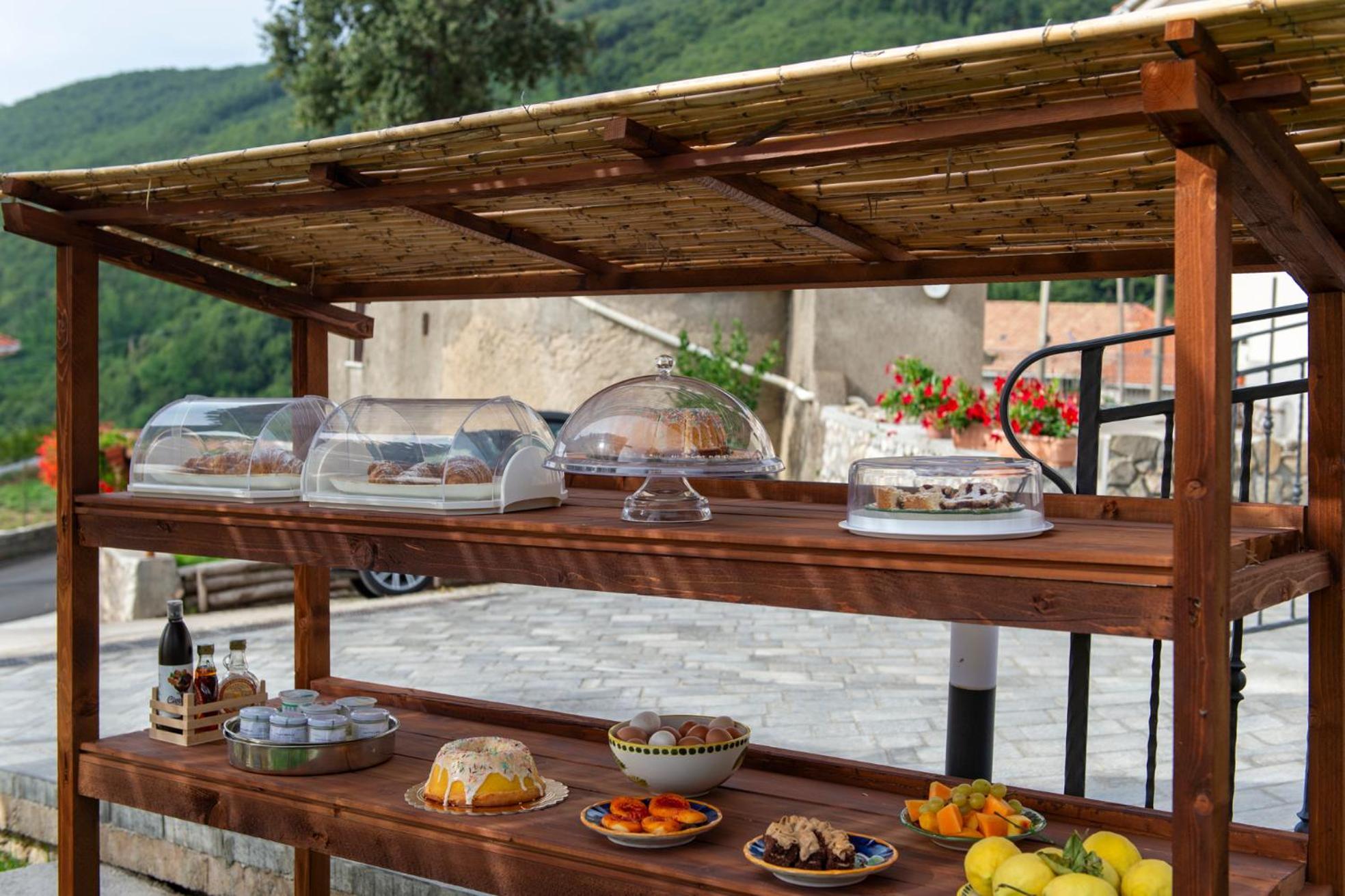 Bed and Breakfast Il Vigneto Di Nonno Pietro Аджерола Экстерьер фото